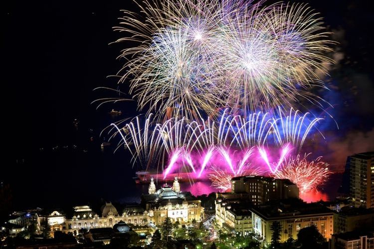 Фестиваль фейерверков в Монако